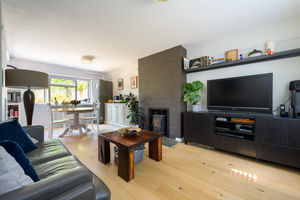Sitting/Dining Room- click for photo gallery